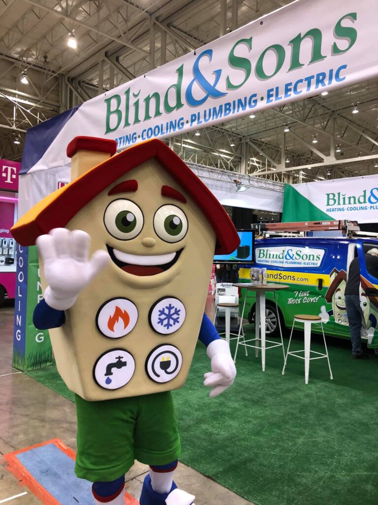 Blind & Sons at a show: showcasing innovative products and services.